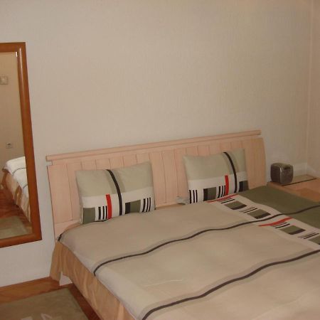 Jani Apartment Pristina Esterno foto